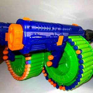 2/Dart Zone Covert Ops Magnum Superdrum Gun Rapid Fire with Darts Working Tested